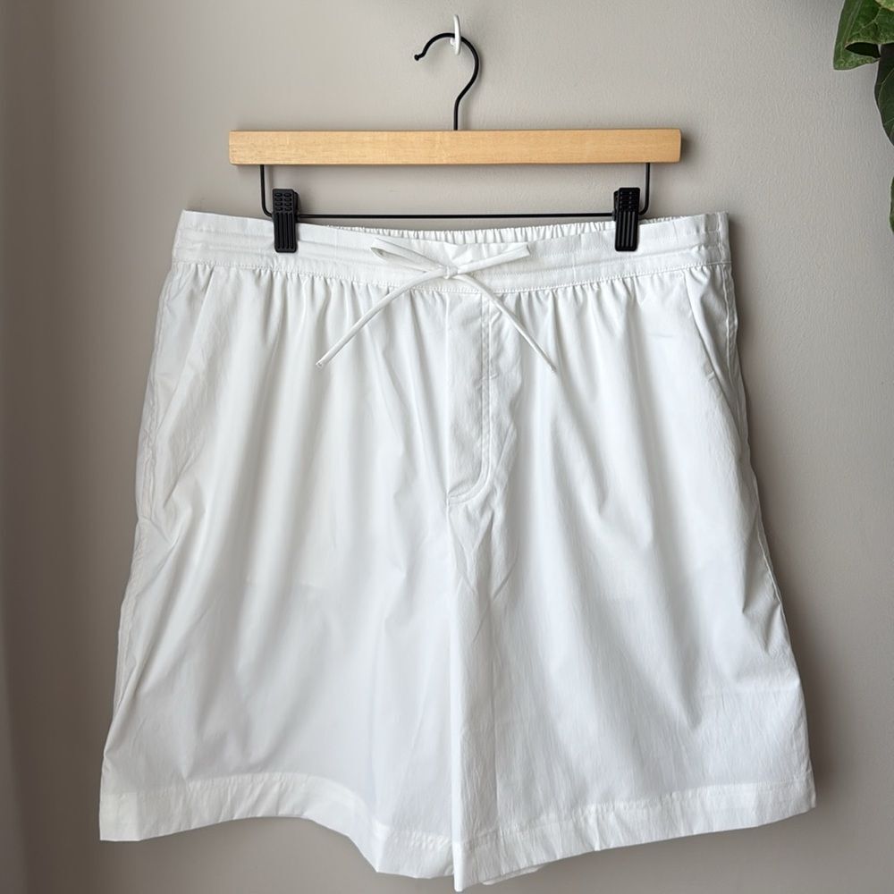 Athleta White Drift Mid Rise Poplin Bermuda Short